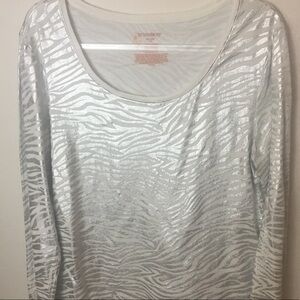 No Boundries  Top Silver and White Leopard